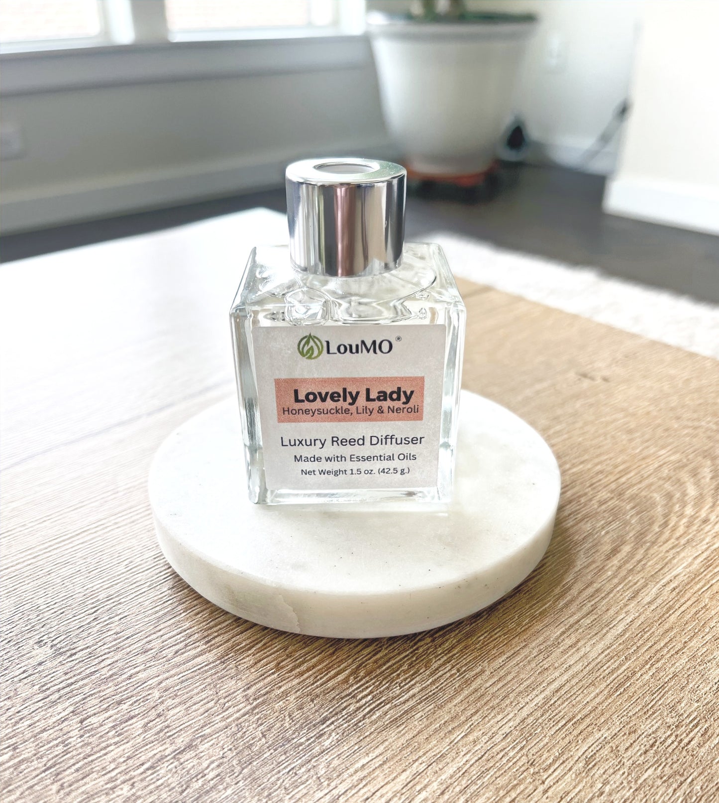 Mini Reed Diffuser - 1.5 oz. - Lovely Lady - Honeysuckle, Lily & Neroli